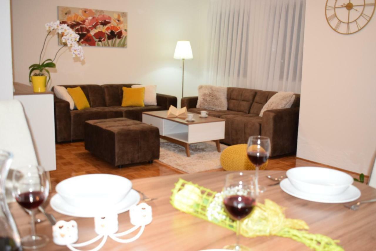 Apartment Golden Fields 斯莫利亚纳茨 外观 照片
