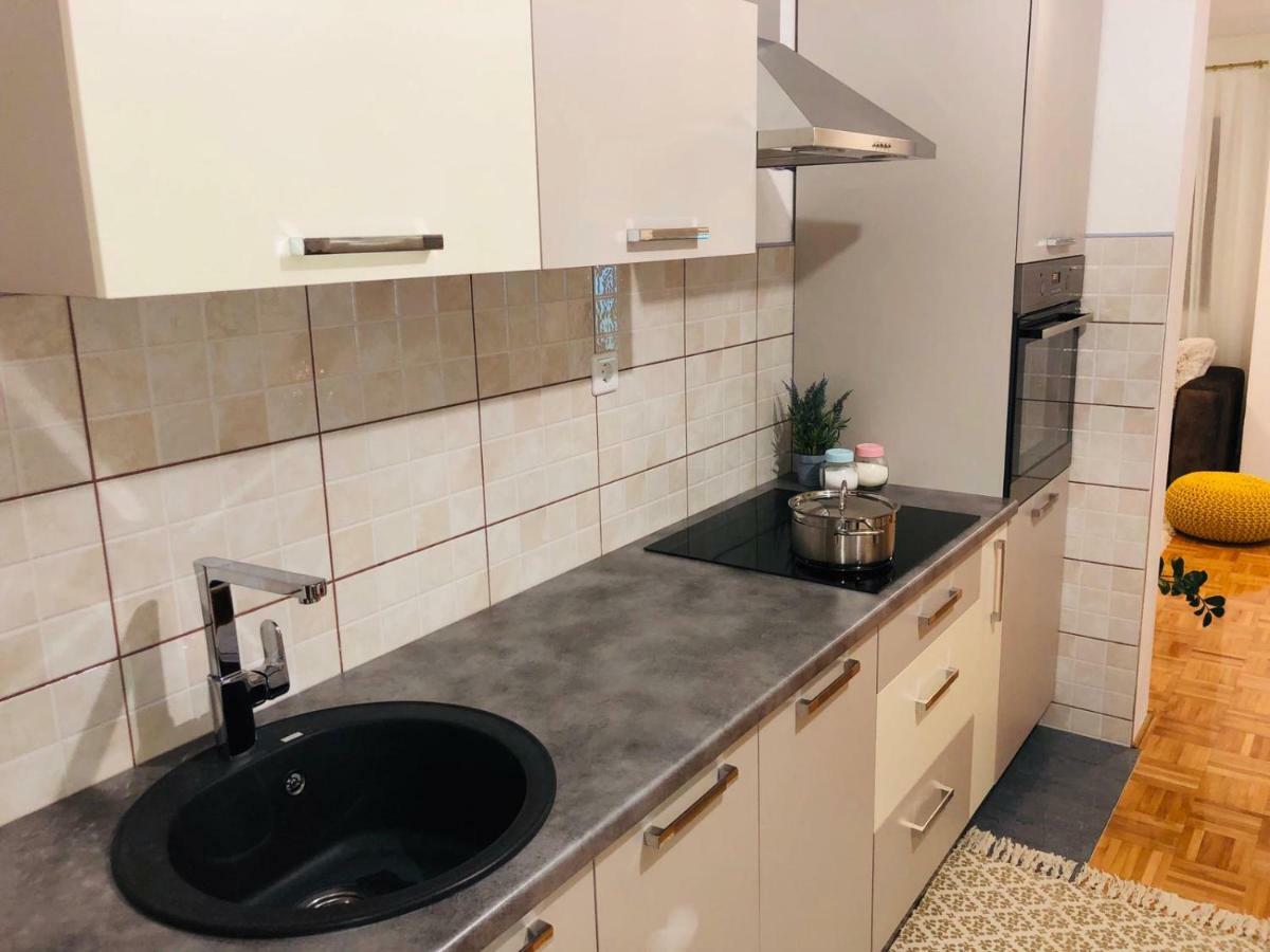 Apartment Golden Fields 斯莫利亚纳茨 外观 照片