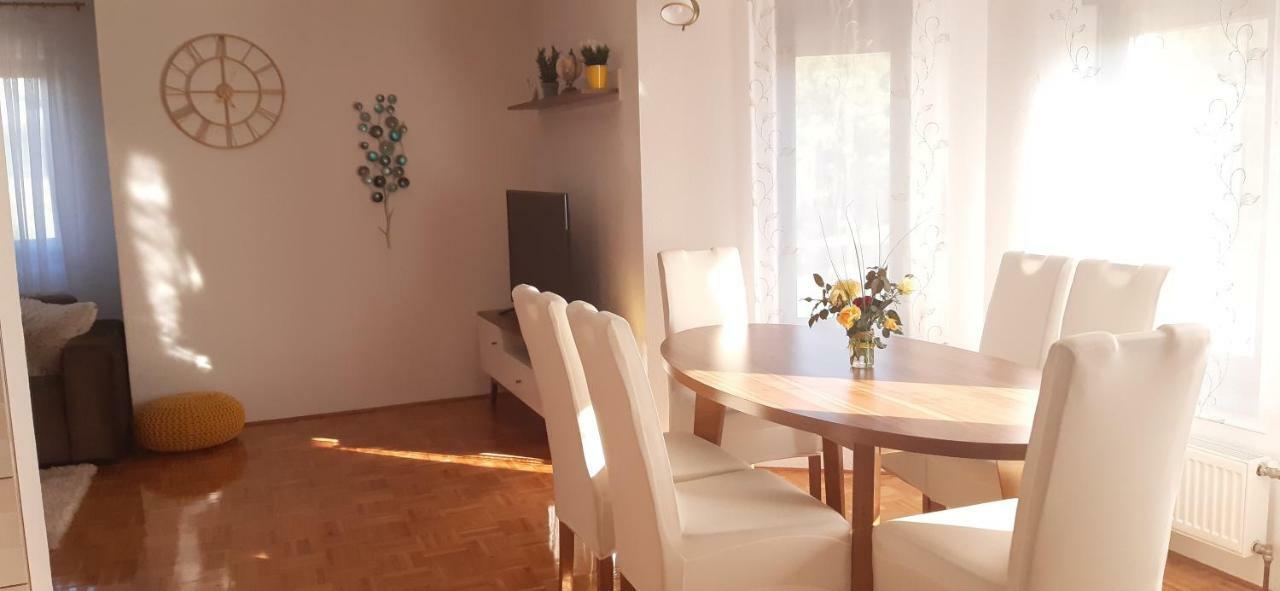 Apartment Golden Fields 斯莫利亚纳茨 外观 照片