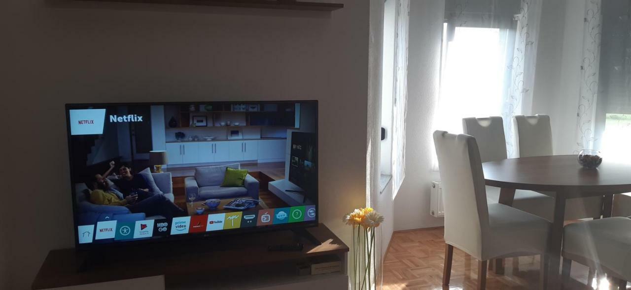 Apartment Golden Fields 斯莫利亚纳茨 外观 照片