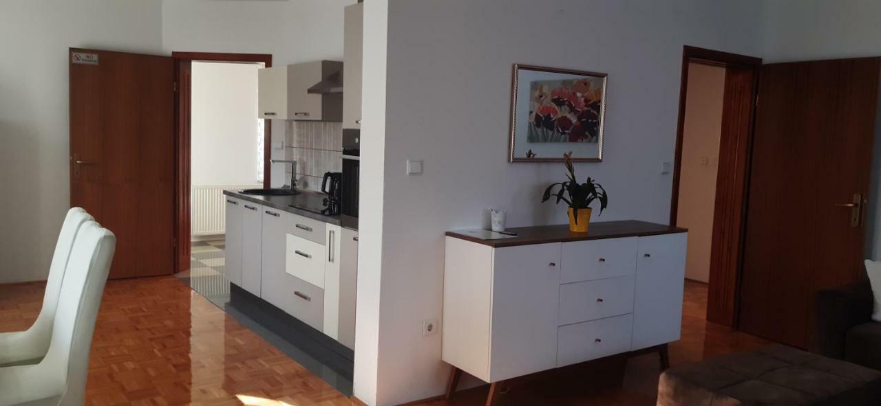 Apartment Golden Fields 斯莫利亚纳茨 外观 照片