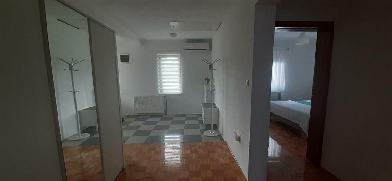 Apartment Golden Fields 斯莫利亚纳茨 外观 照片